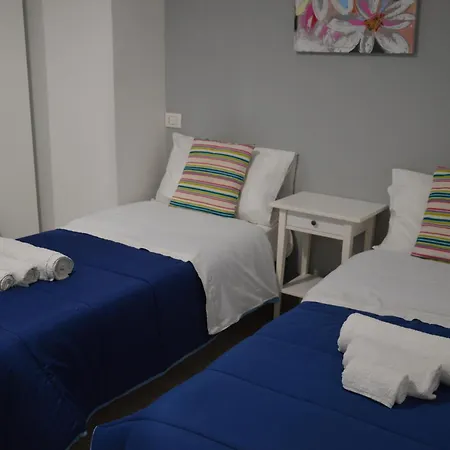 Oda ve Kahvaltı Acquamarina 4*